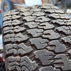 LT265/75R16