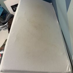 Clean Used Single Mattress – Firm, Comfortable & Organic Cotton