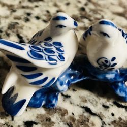 Vintage Gzhel Porcelain Dove Figurine 