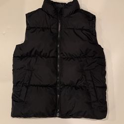 Old Navy Water Resistant Black Puffer Vest - Boys (Med / 8)