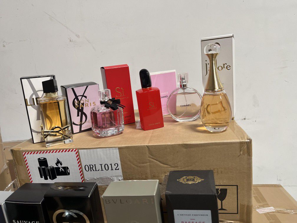 Perfumes De Mujer Y De Hombre 