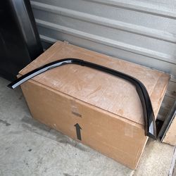 Grand Cherokee Door Quarter Molding