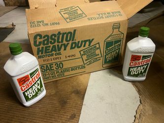 2 new Quarts Castrol Heavy Duty Motor oil SAE 30