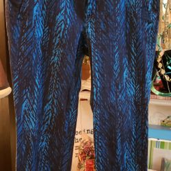 WL # 1032 Ladies Size 12 Style & CO. With Stretch 