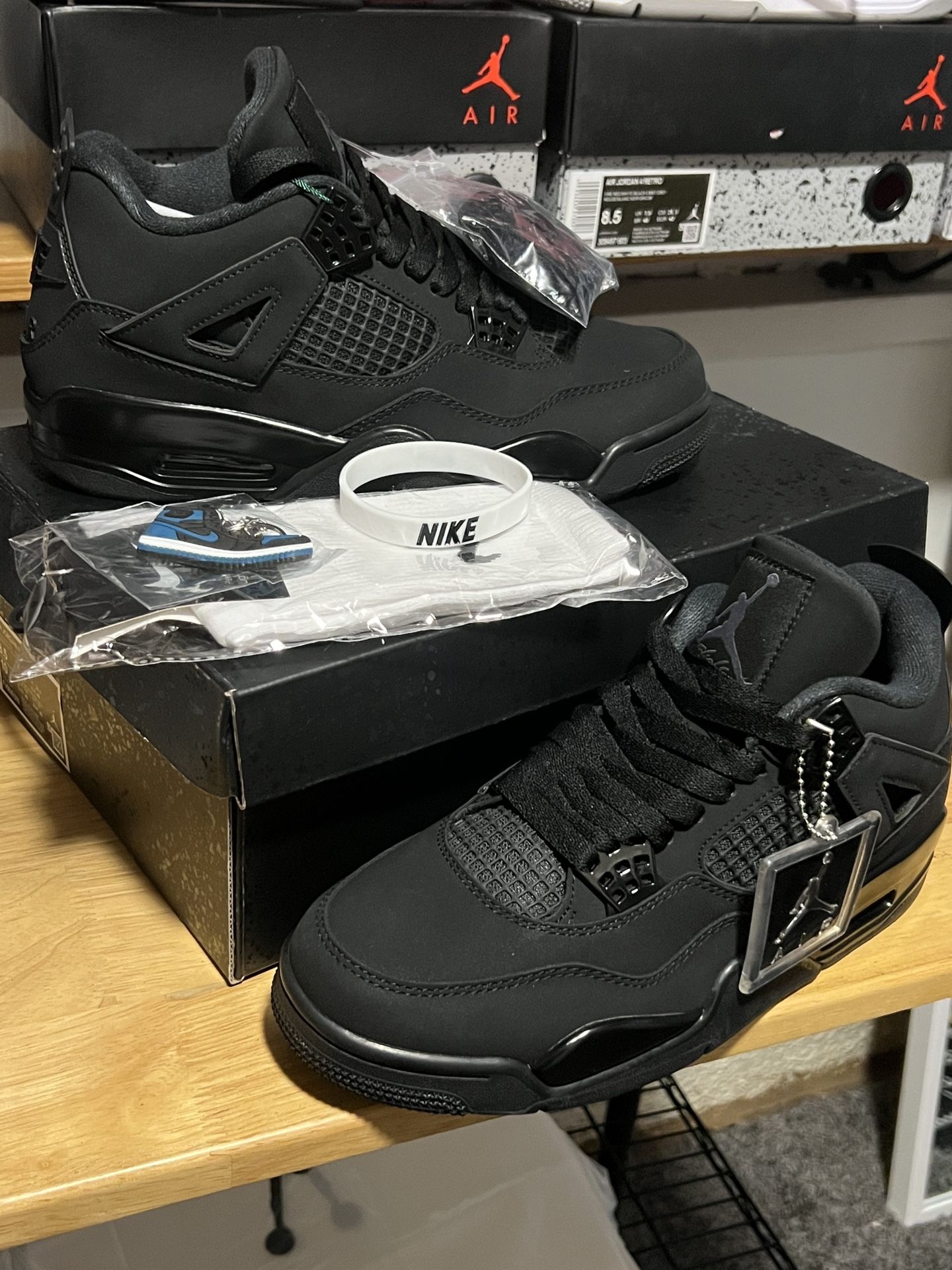 Jordan 4 Retro Black Cat (2025)