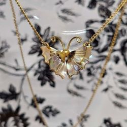 Mother of Pearl / abalone shell Butterfly Gold Tone Necklace 16”