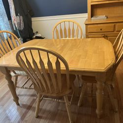 Dining Room Table Chairs And Hutch 