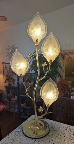 42 inch Mcm tall table lamp gold with leaves and textured glass petals.