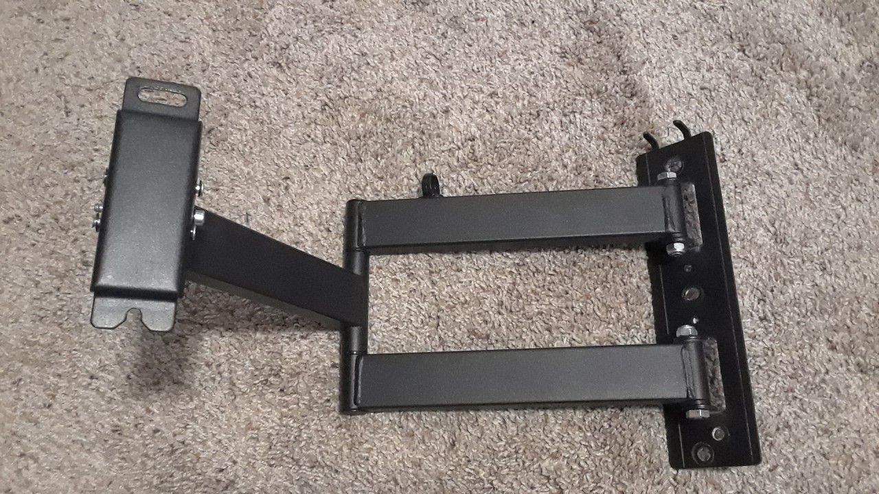 Wall mounting bracket for flat screen TV
