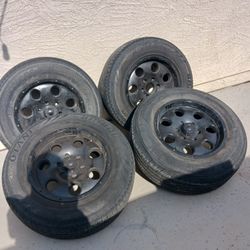 I Have Four Used Black Rims 17s 80$ For A Set 