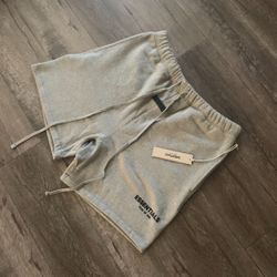 Essentials Shorts
