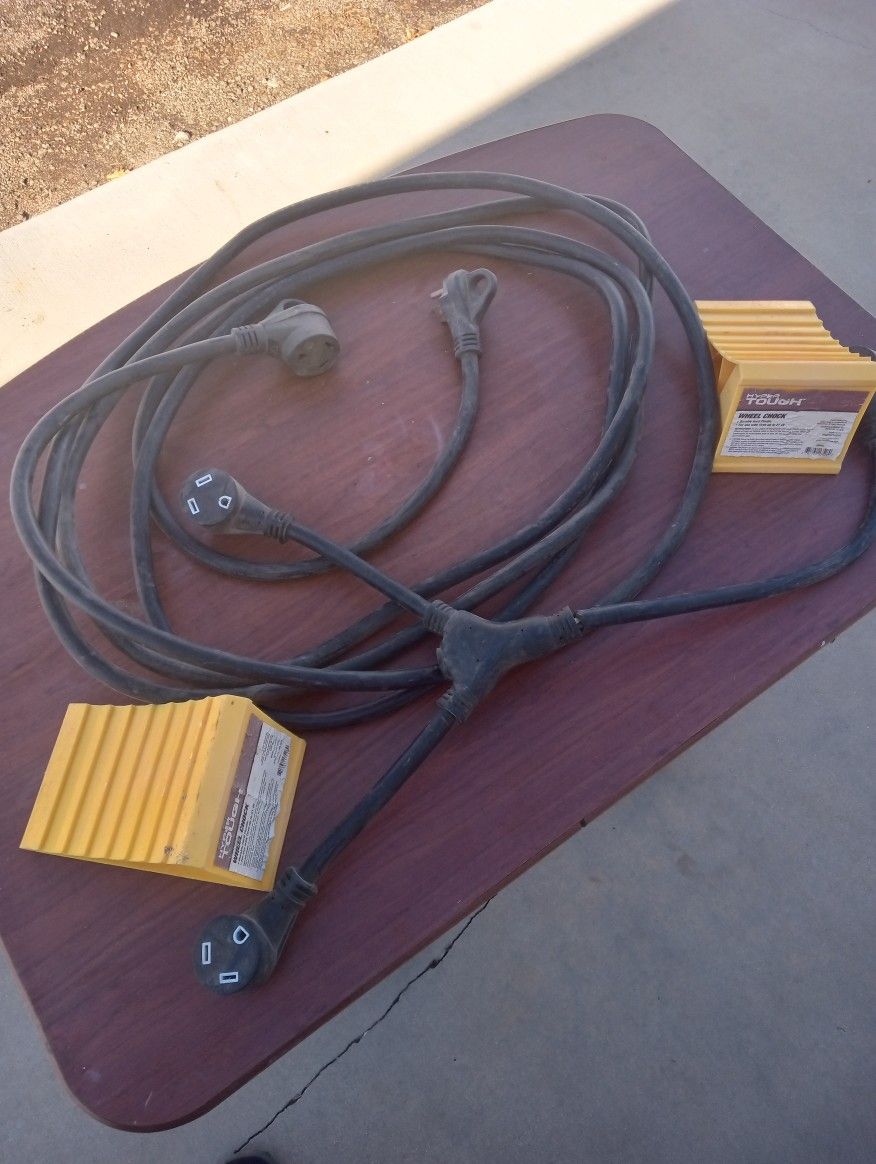 30 Amp Camping Extension Cord With 30 Amp Splitter And Two Tire Chocks