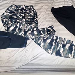 3 Pairs of Leggings – Army Style, Black & Blue Stitch – Size S/M Bundle  