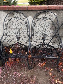 Vintage wrought iron 2 chairs