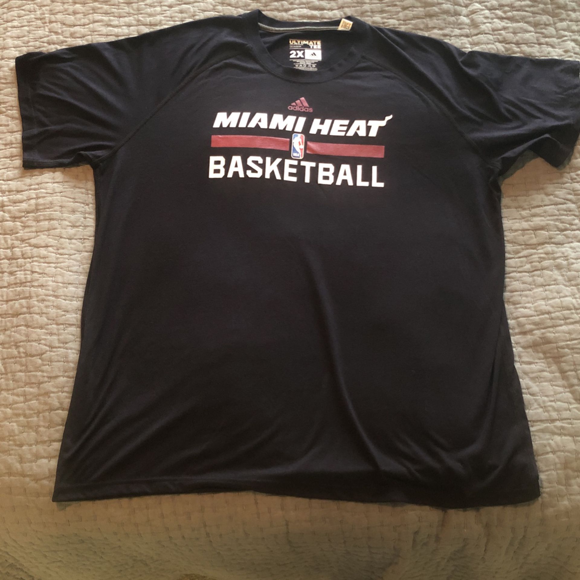 Vintage TEAM EDITION Apparel Miami Hurricanes Shirt Green 90s Mens Large  for Sale in Spring, TX - OfferUp