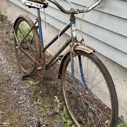 Rusty Vintage Bike for Yard Decor 