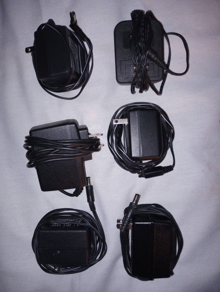 7 Different Charger Adapters 