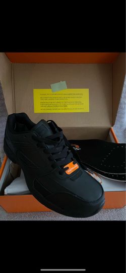 Black Slip-Resistant Work Sneakers Size 9.5M