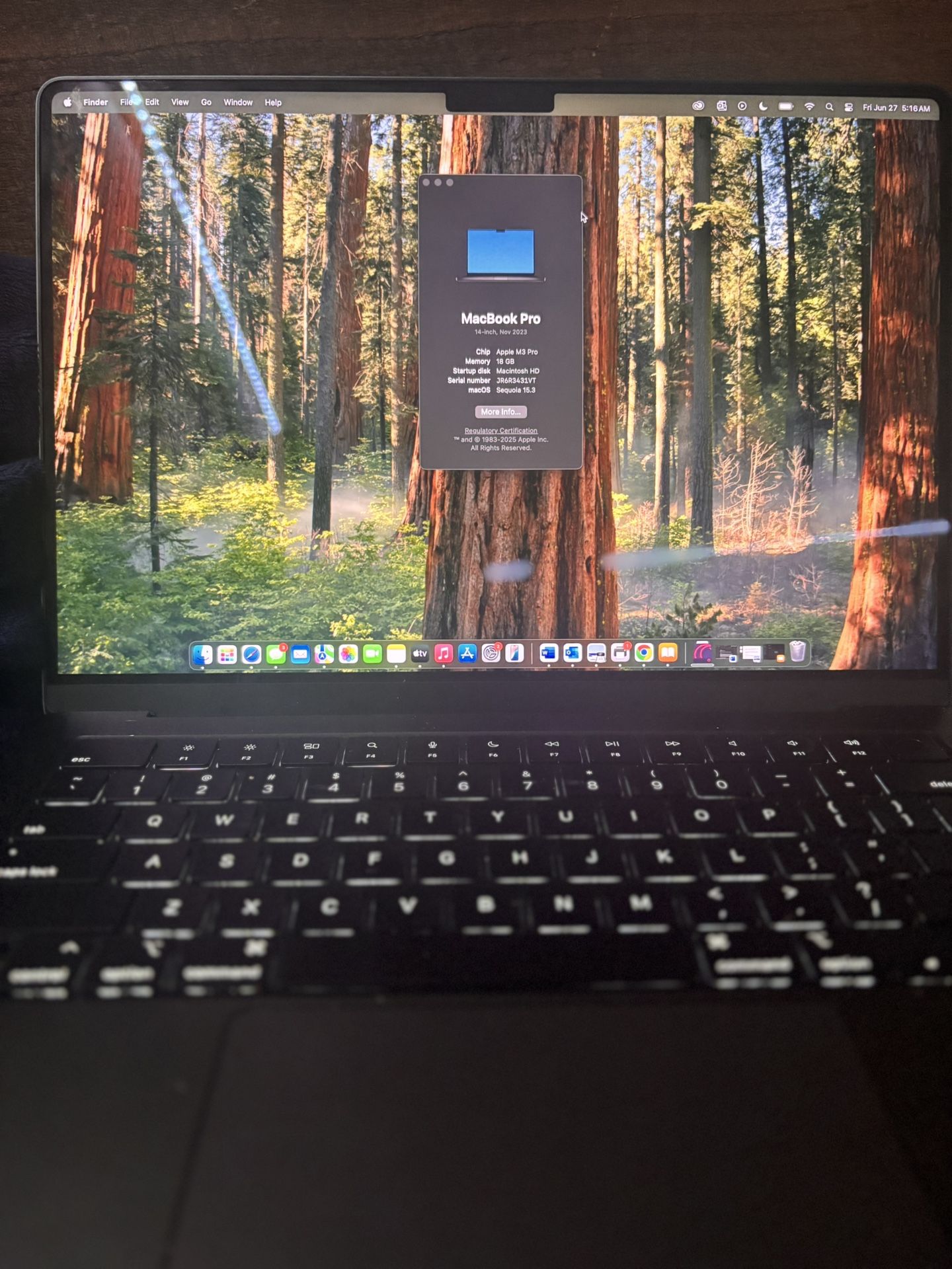 MacBook Pro 14” (M3 Pro, 18GB RAMi, 512GB SSD)