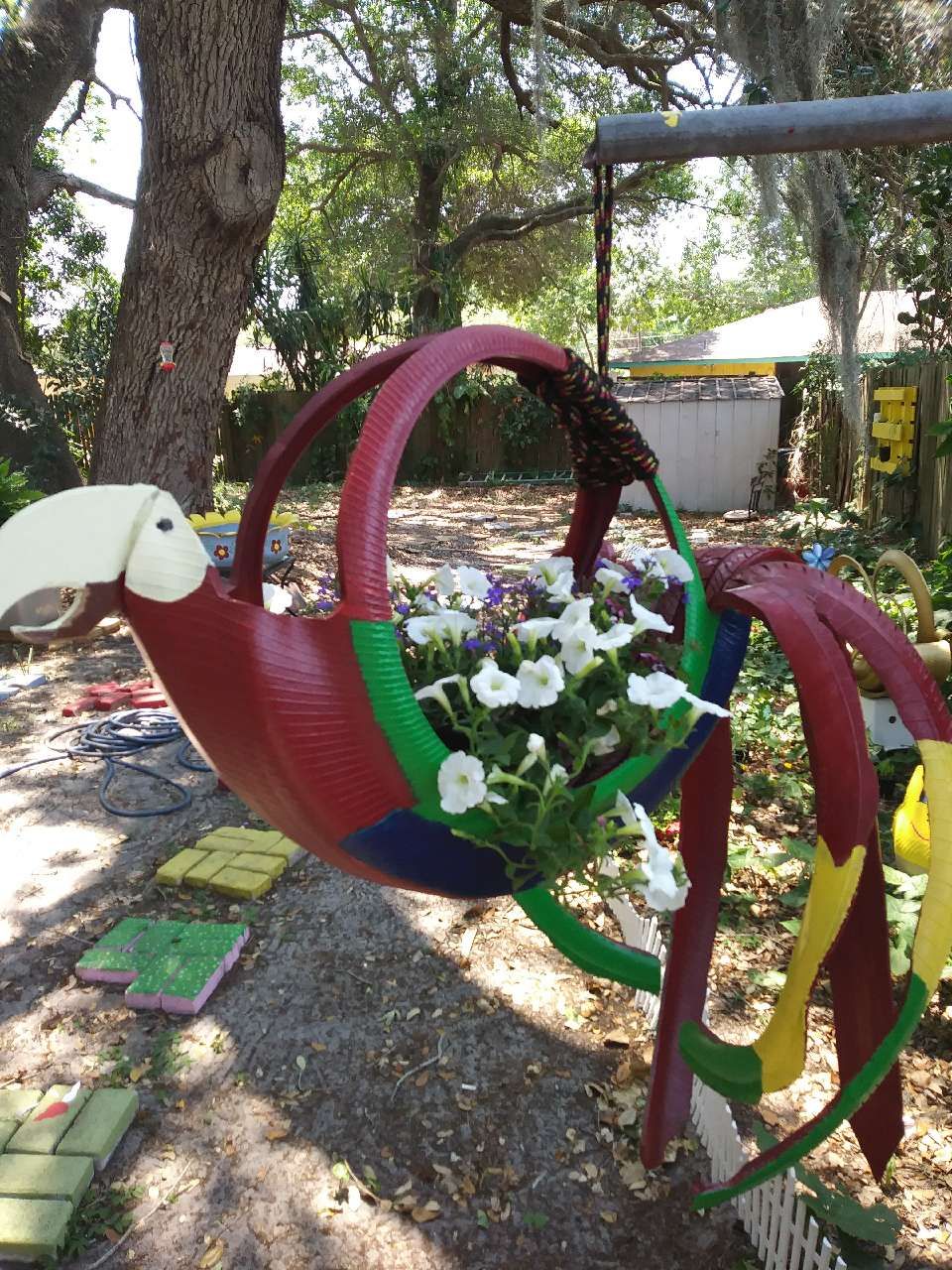 Flower pots made with recycled tire