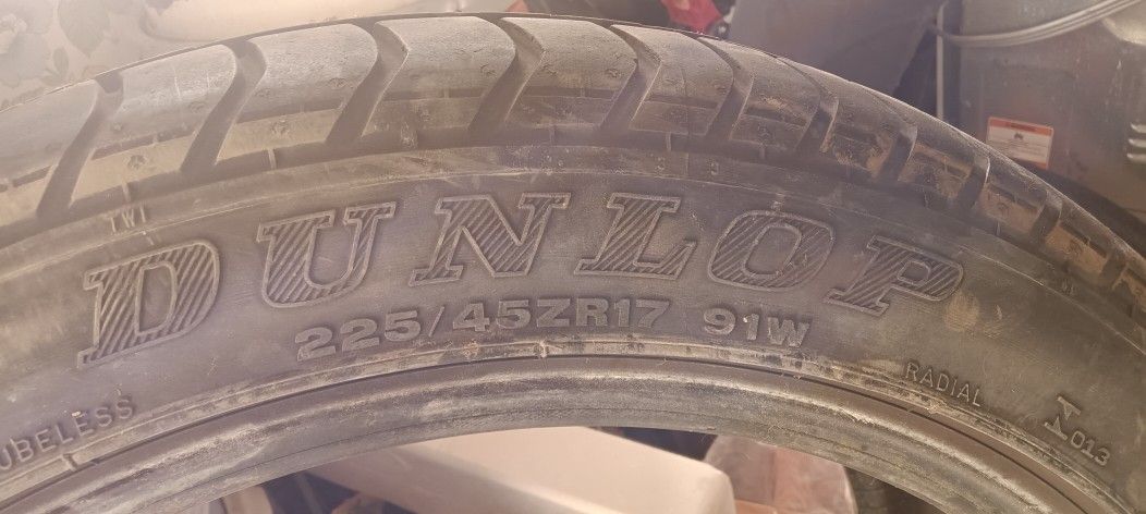 Dunlop 225/ 45ZR 17 SP SPORT 2000