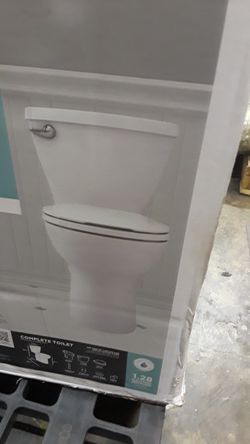 Toilet 10" ruffin new in the box, comfort hight elongated