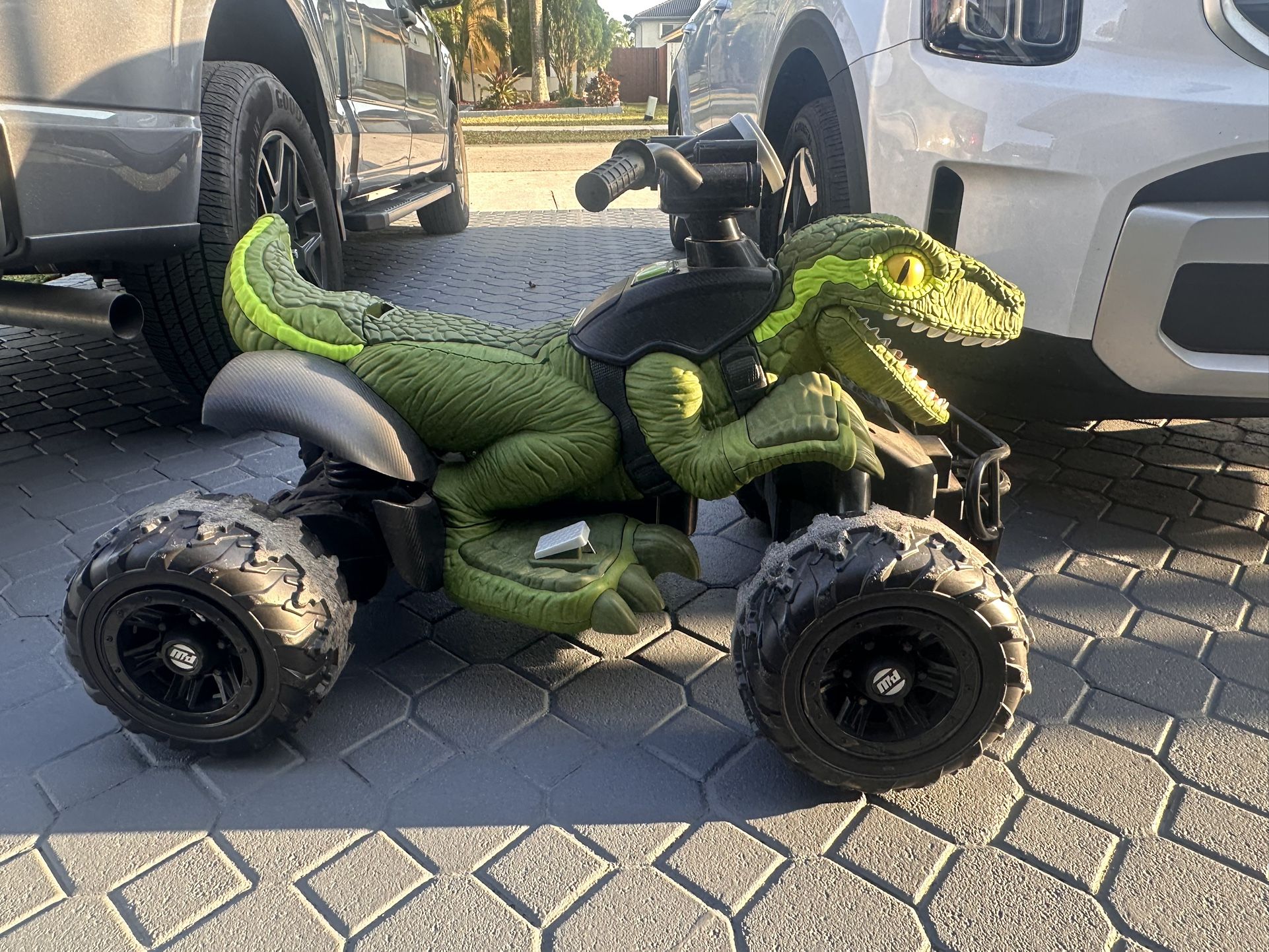 Power Wheels Jurassic World Dino Racer