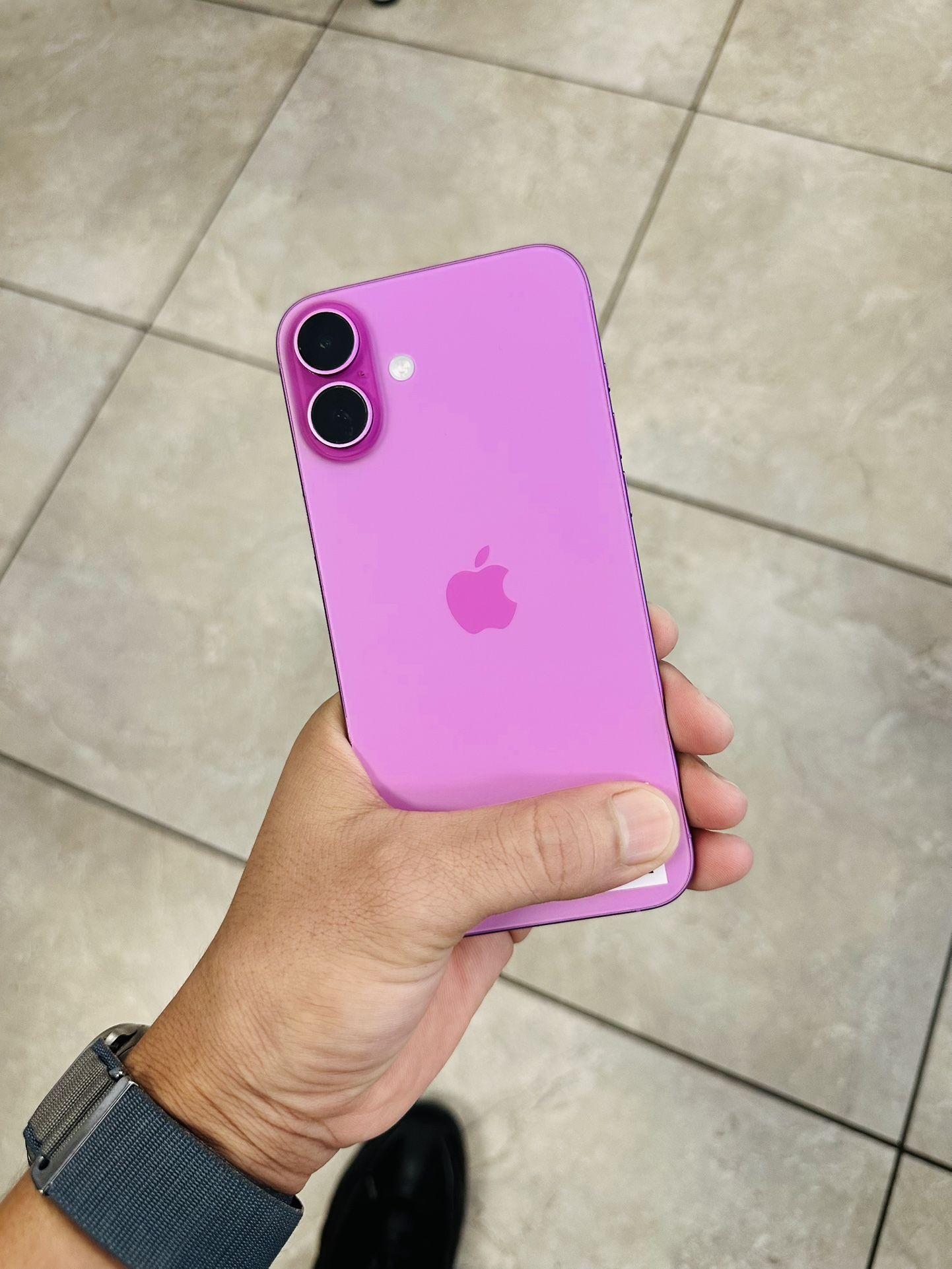iPhone 16 Plus