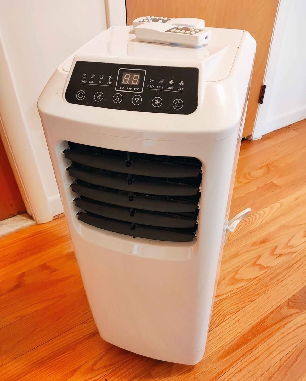 Portable Costway AC 10,000 BTU 2 REMOTES