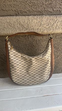 Michael Kors MK Signature Hobo Bag – Tan Whipstitch Trim