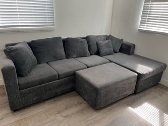 Gray Sectional Sofa with Ottoman