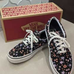 **New Vans Era Classic Black With Flowers Shoes.Womens Size 7.5/ Mens Size 6 **

