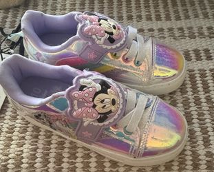 New Minnie Mouse girls sneakers, size 10
