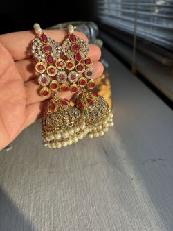 Pakistani earrings