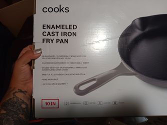 Cast iron fry pan
