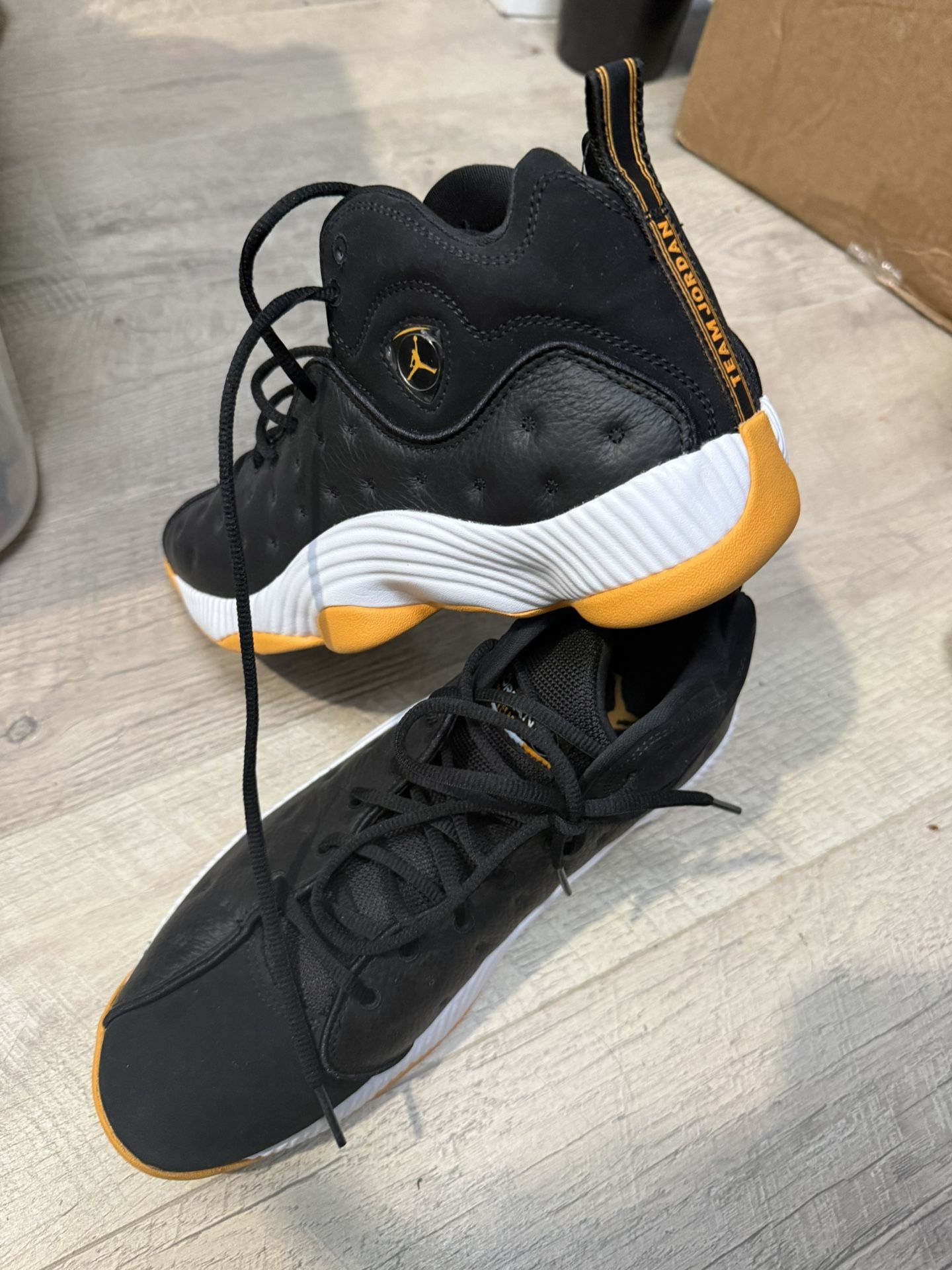 Nikes Jordans Sneakers