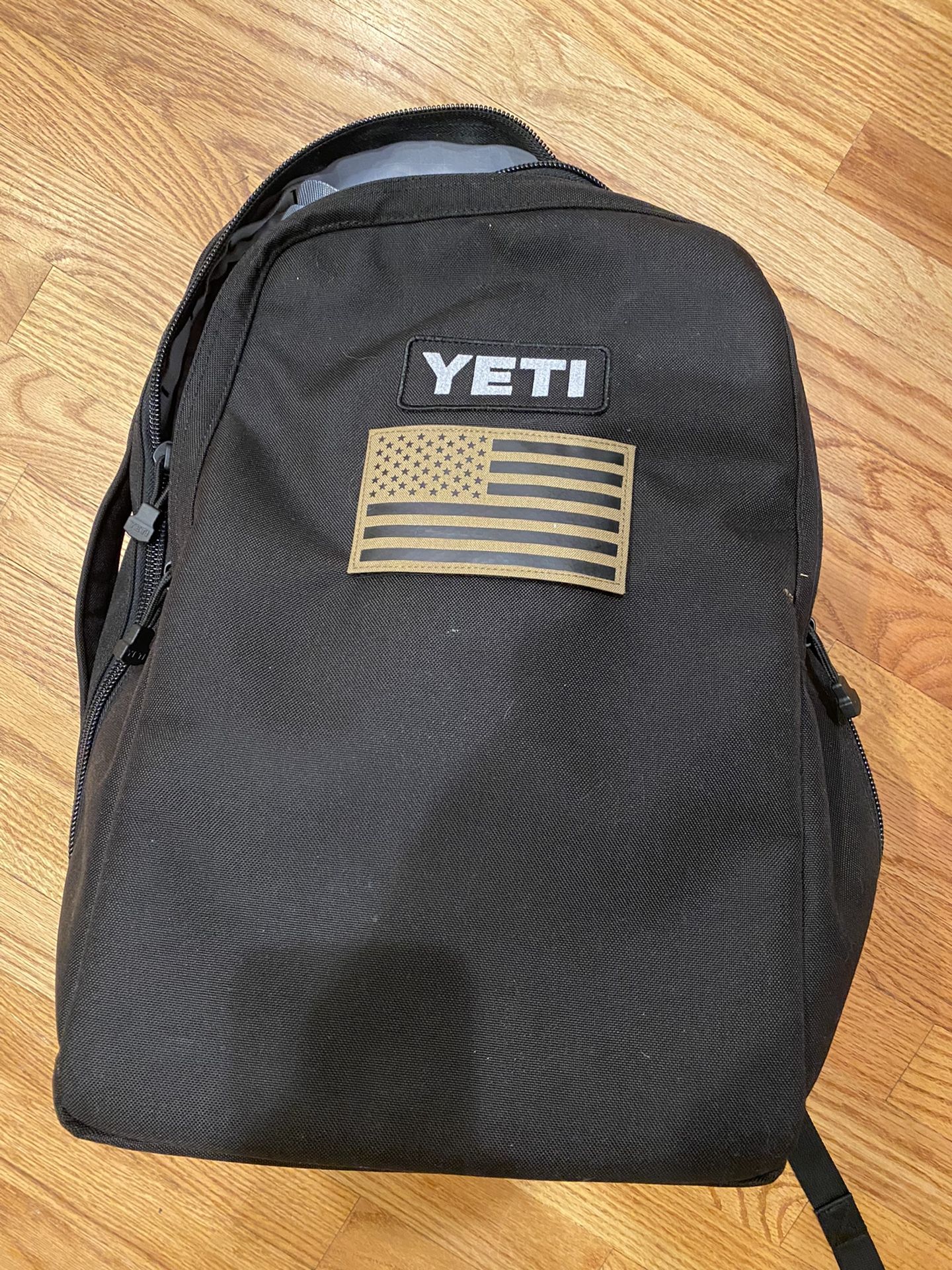 Yeti Tocayo Backpack (Black)