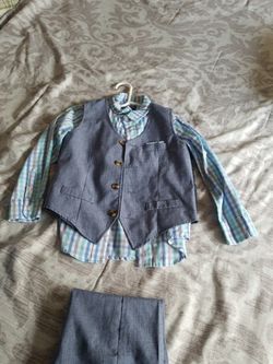Boys size 5 and also a size 7 2 piece suit