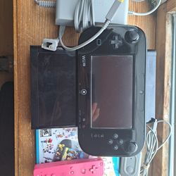Nintendo Wii U Console w/ Gamepad 1 Game And Controller! 