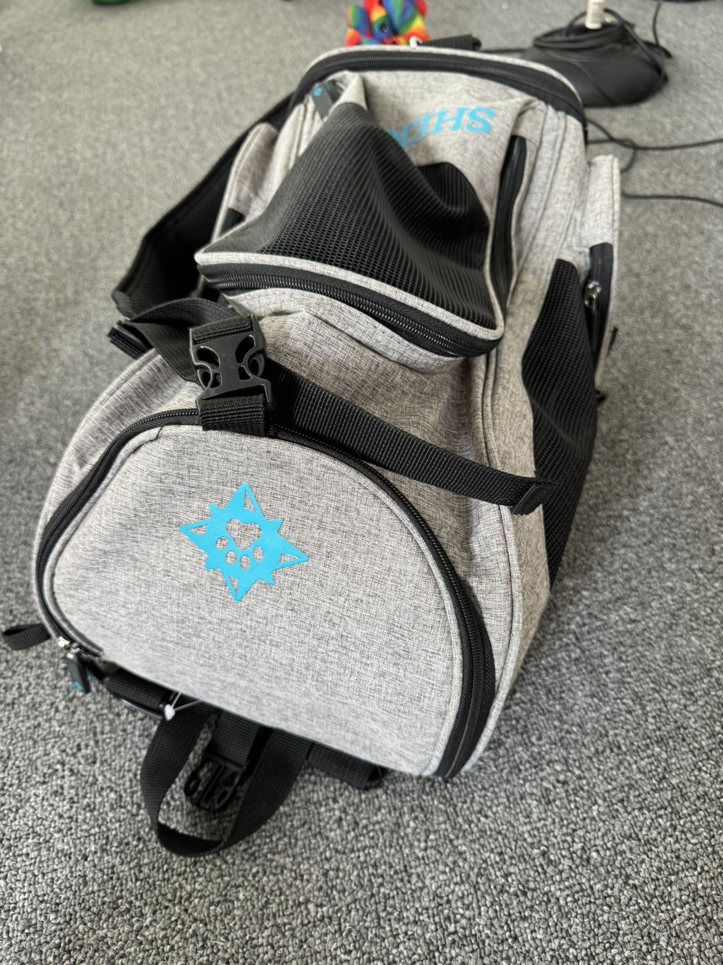 SHERPA - airline approved pet carrier / cat/ dog backpack with straps