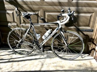 Canonndale Synapse 5 Road Bike