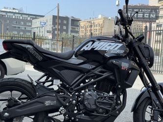 Ventus 250 EFI 6 Speed Gas Motorcycle