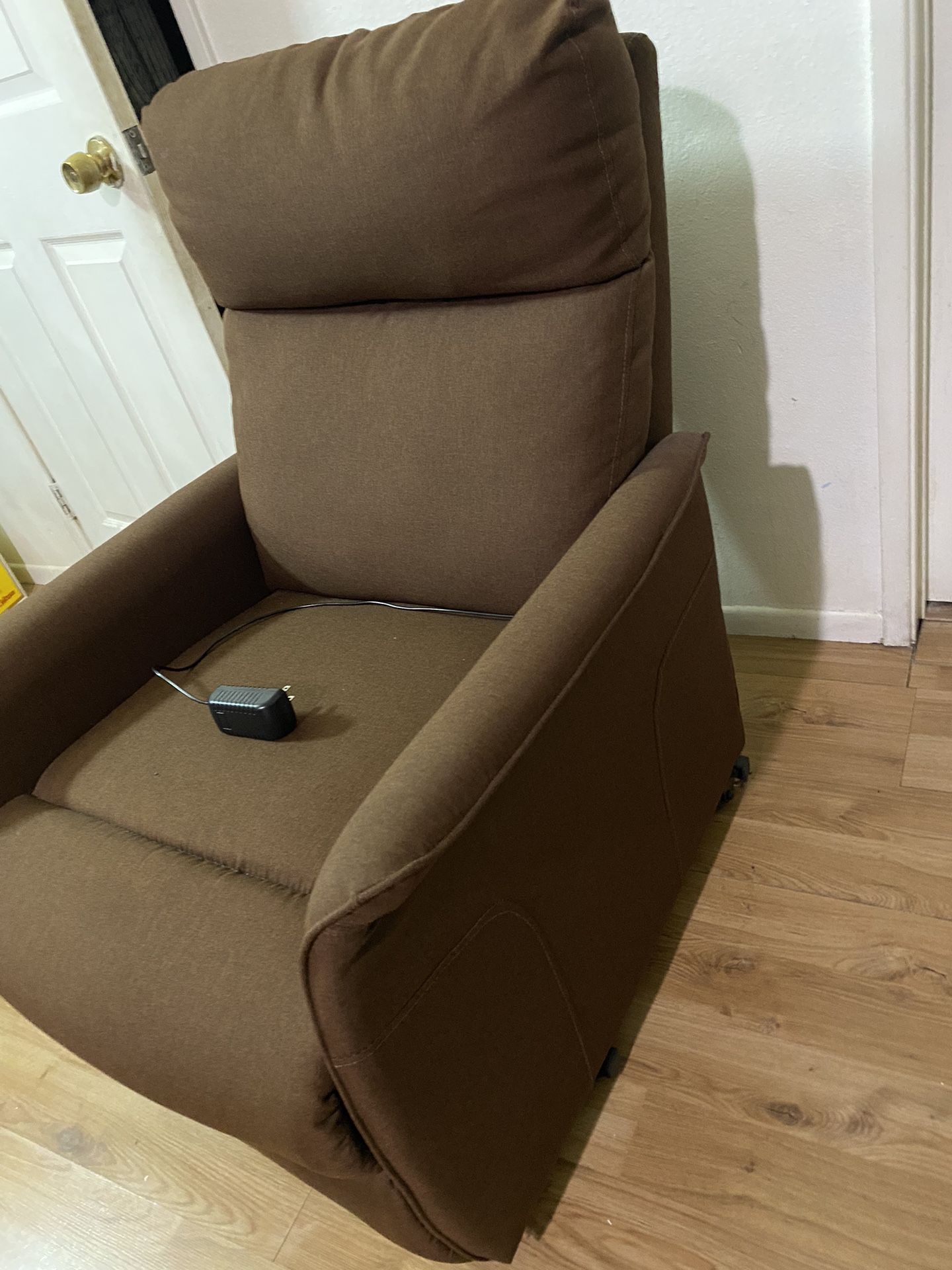 Lift Chair for Sale in Santa Fe Springs, CA OfferUp