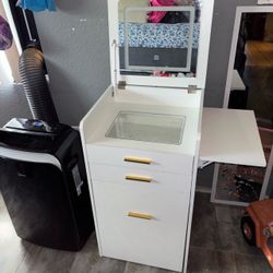 makeup vanity
