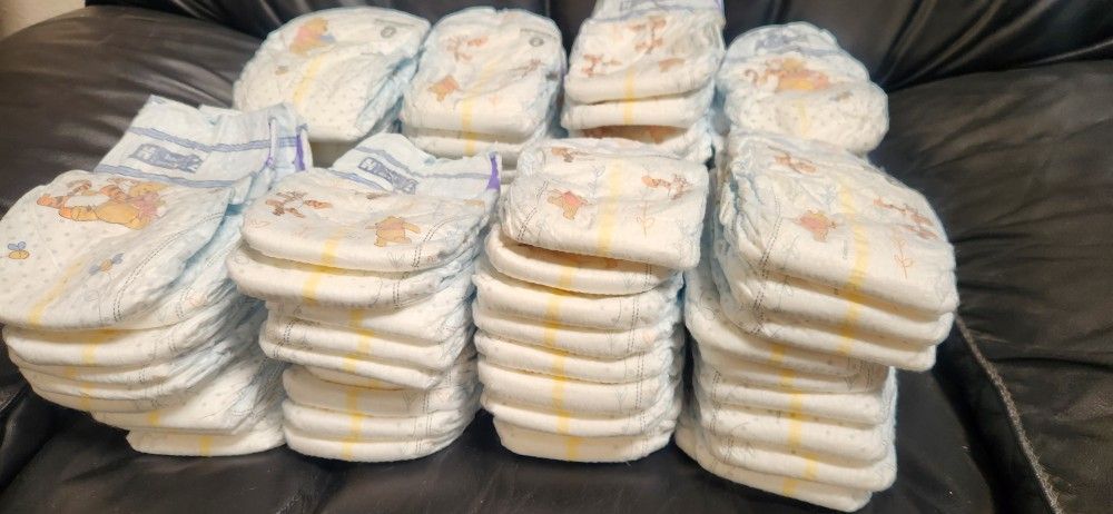 (80) Size 2 HUGGIES Little Snugglers Diapers - New