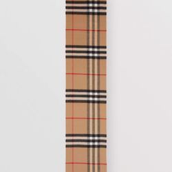 Burberry The Classic Check Cashmere Scarf