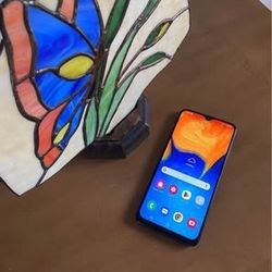 Samsung Galaxy A20 - Unlocked 32GB
