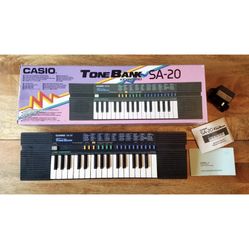 Casio SA-20 Tone Bank Keyboard 80s