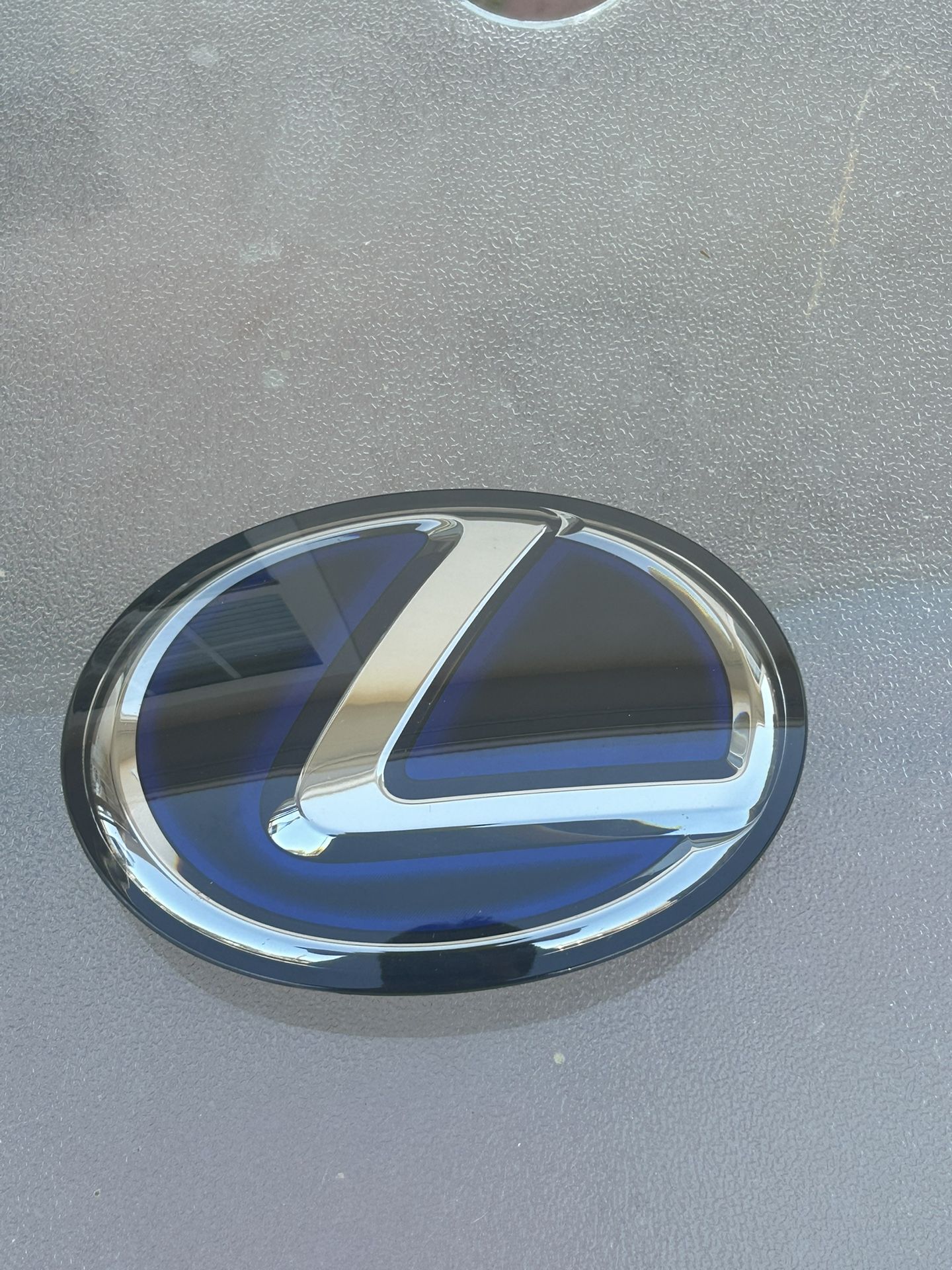 2018-2020 Lexus NX300H Hybrid OEM Front Grille Radar Emblem 53141–53030 / 53040 Blue Used