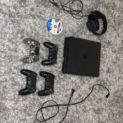 PS4, 4 Controllers, Headset, Power Cord, NBA 2K19